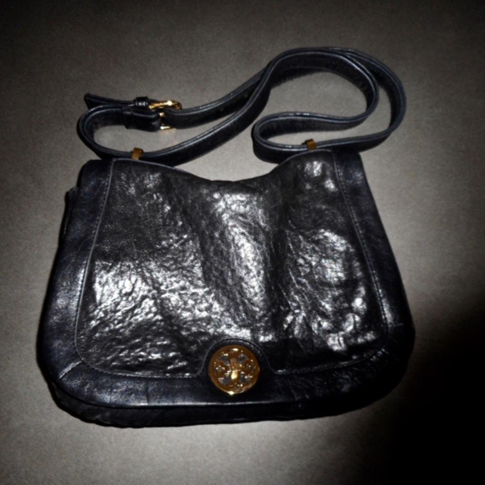 authentic black pebbled leather Tory Burch purse